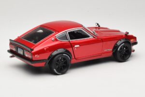 Datsun 240Z S30 Röd Maisto 1:18 32611 Metall — bild 3 av 8