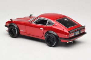 Datsun 240Z S30 Röd Maisto 1:18 32611 Metall — bild 7 av 8