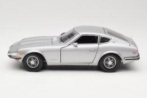 Datsun 240Z S30 Silver Sun Star 1:18 3503 Metall — bild 4 av 8