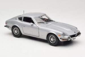 Datsun 240Z S30 Silver Sun Star 1:18 3503 Metall — bild 6 av 8