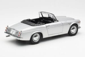 Datsun Fairlady 2000 SR311 Roadster Silver AUTOart 1:18 77432 Metall — bild 3 av 8