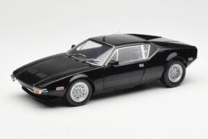De Tomaso Pantera Svart Kyosho 1:18 08851BK Metall