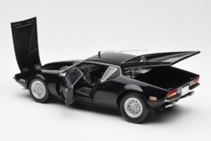De Tomaso Pantera Svart Kyosho 1:18 08851BK Metall — bild 5 av 8