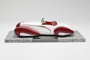 Delahaye Type 135 M Cabriolet Vit Röd Minichamps 1:18 107116161 Resin — bild 3 av 6