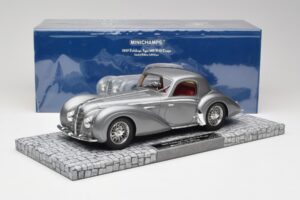 Delahaye Type 145 V12 Coupe Mullin Museum Minichamps 1:18 107116120 Metall — bild 2 av 6