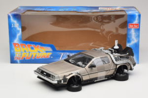 DeLorean DMC-12 Back to the Future Time Machine Sun Star 1:18 2710 Metall — bild 6 av 6