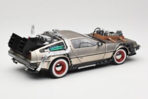 DeLorean DMC-12 Back to the Future Part III Sun Star 1:18 2712 Metall — bild 3 av 8