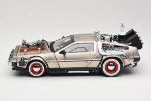 DeLorean DMC-12 Back to the Future Part III Sun Star 1:18 2712 Metall — bild 4 av 8