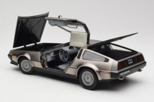 DeLorean DMC-12 LK Silver Sun Star 1:18 2701 Metall — bild 5 av 8