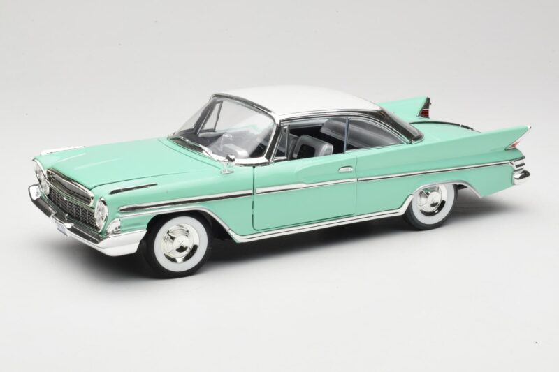 DeSoto Adventurer Grön American Mint 1:18 92738 Metall