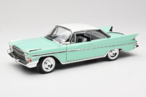 DeSoto Adventurer Grön Road Signature 1:18 92738-R1 Metall