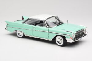 DeSoto Adventurer Grön Road Signature 1:18 92738-R1 Metall — bild 6 av 8