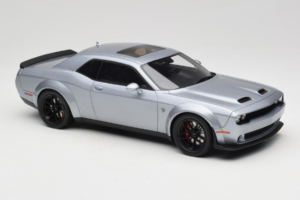 Dodge Challenger SRT Hellcat Redeye Silver GT Spirit 1:18 GT226 Resin — bild 4 av 6