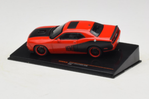 Dodge Challenger SRT8 Röd IXO 1:43 CLC597N Metall — bild 3 av 4