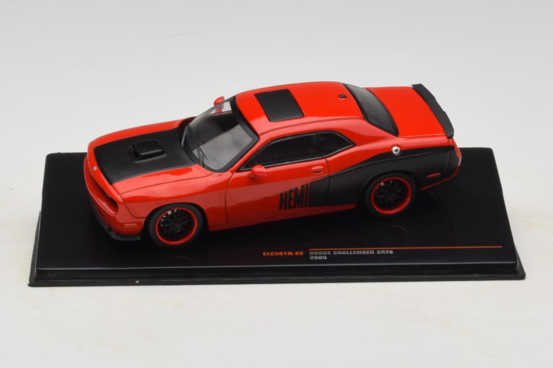 Dodge Challenger SRT8 Röd IXO 1:43 CLC597N Metall