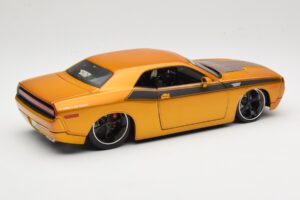 Dodge Challenger Concept Guld Maisto 1:18 31320 Metall — bild 3 av 8