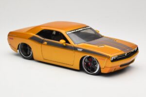 Dodge Challenger Concept Guld Maisto 1:18 31320 Metall — bild 6 av 8