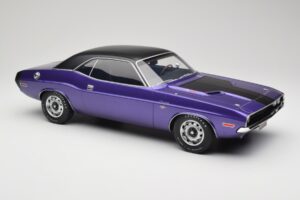 Dodge Challenger R/T Plum Crazy Otto 1:12 G083 Resin — bild 4 av 6
