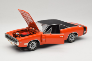 Dodge Charger R/T Orange & Svart American Muscle 1:18 39314 Metall — bild 2 av 8