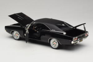 Dodge Charger R/T Steve McQueen Bullitt Movie Greenlight 1:18 12839 Metall — bild 5 av 8