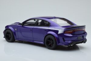 Dodge Charger Super Bee Lila GT Spirit 1:18 GT895 Resin — bild 5 av 6