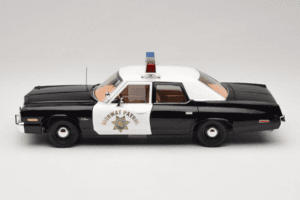 Dodge Monaco Highway Patrol CHiPS Auto World 1:18 AWSS112/06 Metall — bild 4 av 8