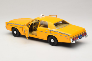 Dodge Monaco Taxi Rocky III GreenLight 1:18 19111 Metall — bild 5 av 8