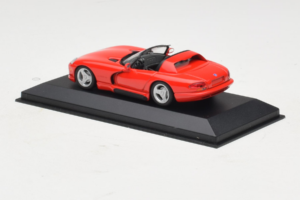 Dodge Viper RT/10 Cabriolet Röd Minichamps 1:43 430144032 Metall — bild 3 av 4