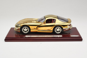 Dodge Viper GTS Gold Plated 23K Maisto 1:18 GP001 Metall