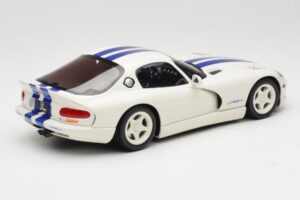 Dodge Viper GTS Stone White GT Spirit 1:18 GT940 Resin — bild 2 av 6