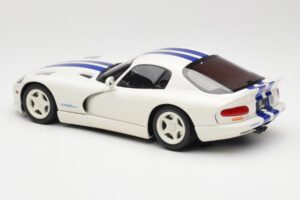 Dodge Viper GTS Stone White GT Spirit 1:18 GT940 Resin — bild 5 av 6