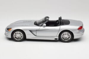 Dodge Viper SRT-10 Bright Silver Bburago 1:18 34908 Metall — bild 4 av 8