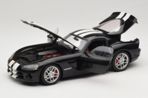 Dodge Viper SRT-10 Coupe Svart AUTOart 1:18 71712 Metall — bild 2 av 8