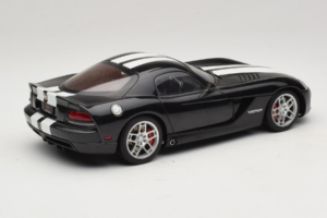 Dodge Viper SRT-10 Coupe Svart AUTOart 1:18 71712 Metall — bild 3 av 8