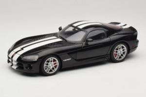 Dodge Viper SRT-10 Coupe Svart AUTOart 1:18 71712 Metall