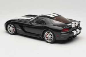 Dodge Viper SRT-10 Coupe Svart AUTOart 1:18 71712 Metall — bild 7 av 8