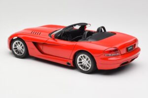 Dodge Viper SRT-10 Röd Bburago 1:18 3325 Metall — bild 7 av 8