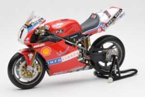 Ducati 998R WSB #1 T. Bayliss Ducati Infostrada 2002 Minichamps 1:12 122021201 Metall — bild 2 av 6