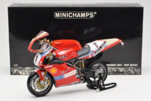 Ducati 998R WSB #1 T. Bayliss Ducati Infostrada 2002 Minichamps 1:12 122021201 Metall — bild 6 av 6