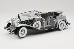 Duesenberg SJ Silver GreenLight 1:18 13525 Metall — bild 2 av 8