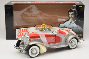 Duesenberg SJ Clark Gable's Car Silver Röd ERTL 1:18 7962 Metall — bild 6 av 6