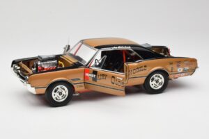Oldsmobile 442 Hurst Hairy Olds Twin-Engine 4WD 1966 Highway 61 1:18 50089 Metall — bild 2 av 8