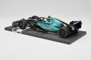 Aston Martin AMR22 Aramco #5 S. Vettel Abu Dhabi GP 2022 Last Race Collector's Edition Minichamps 1:18 117222205 Resin — bild 5 av 7