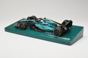 Aston Martin AMR22 #5 S. Vettel Last Race Abu Dhabi GP 2022 Minichamps 1:18 147222205 Resin — bild 5 av 7