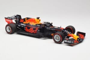 Aston Martin Red Bull Racing RB15 #33 M. Verstappen F1 2019 Minichamps 1:18 110190033 Metall — bild 4 av 7