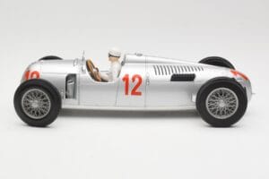 Auto Union Type C #12 H. Stuck Hungarian GP Budapest 1936 Minichamps 1:18 155361012 Metall — bild 3 av 6