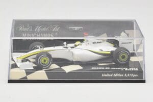 Brawn GP Mercedes BGP001 #22 J. Button Showcar 2009 Minichamps 1:43 400090092 Metall — bild 5 av 5