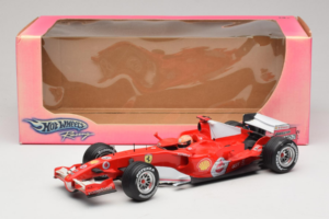 Ferrari 248 F1 #5 M. Schumacher German GP Hockenheimring 2006 Hot Wheels 1:18 J2887 Metall — bild 6 av 6
