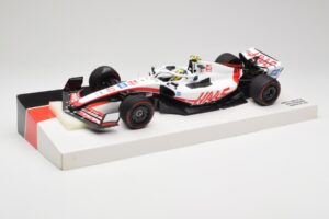 Haas VF-22 #47 M. Schumacher Bahrain GP 2022 Minichamps 1:18 147220147 Metall — bild 2 av 7