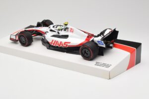Haas VF-22 #47 M. Schumacher Bahrain GP 2022 Minichamps 1:18 147220147 Metall — bild 5 av 7